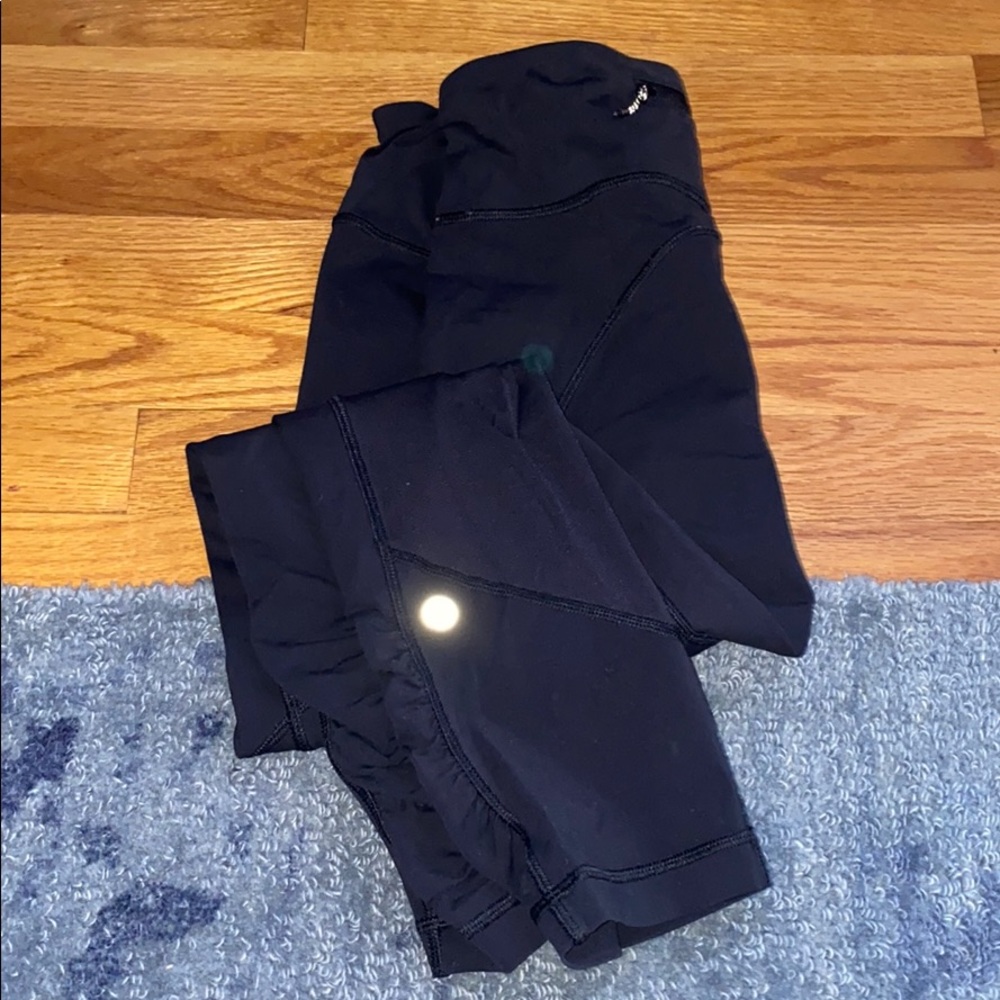 Lululemon Ruched Bottom Crops - Run times - Picture 2 of 3